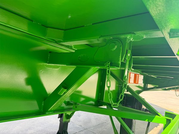 2 Three-Axle Mechanical Suspension Of Side-Tipping Dump Semi-Trailer