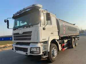 De Long Fuel Tanker